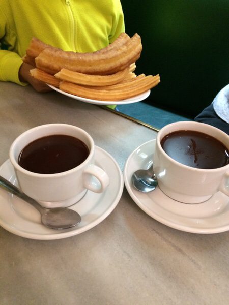 San Ginés Chocolateriaマドリッドでチュロスと言えばここチュロスとホットチョコレート