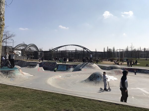 スケボーパーク(Skatepark Osthafen)＠フランクフルト