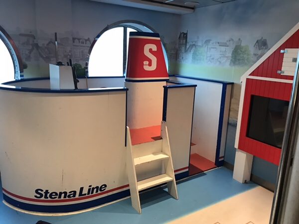 Kiel(ドイツ)からGöteborg(スウェーデン)までフェリーの旅　StenaLine搭乗記レストラン２プレイエリア