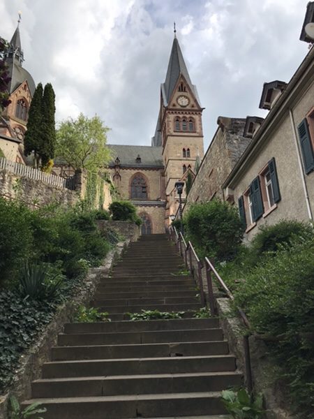 HeppenheimのSt.Peter教会階段のしたから