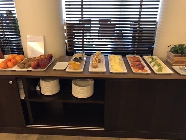 NH hotel Linate breakfast